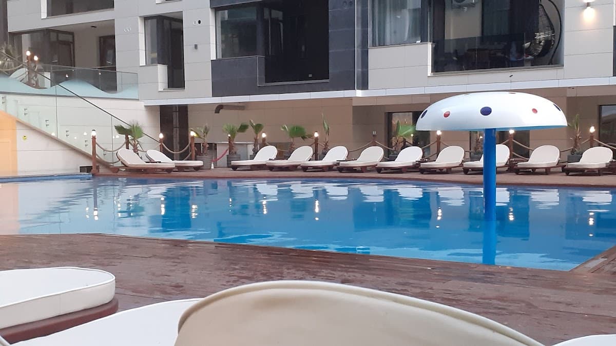 Aura Building Resort I 3