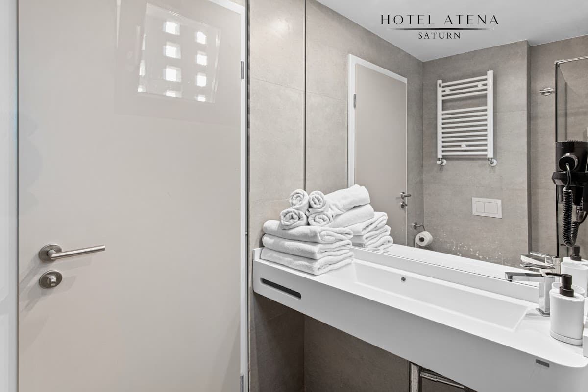 Hotel Atena Saturn 3