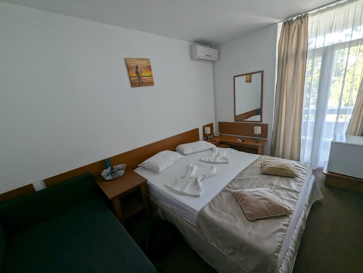 Hotelul „Decebal” 2