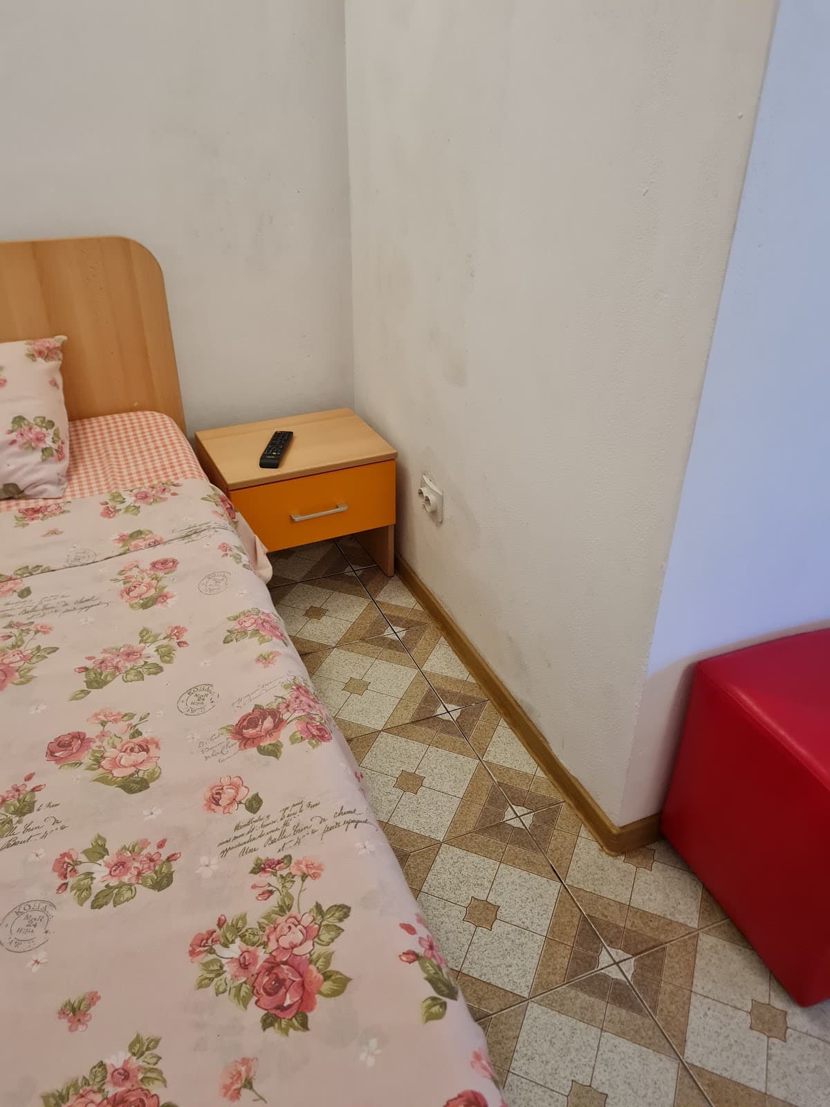 house of sun Costinesti -doua stele 2