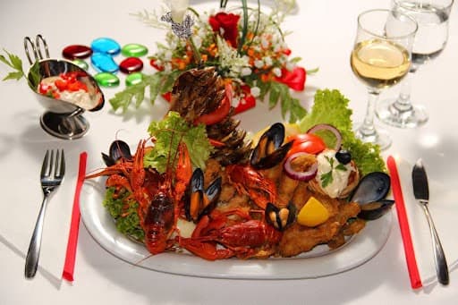 Mandaloun Garden by Lacul Racilor 2