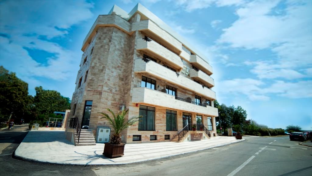 MSR Port Hotel