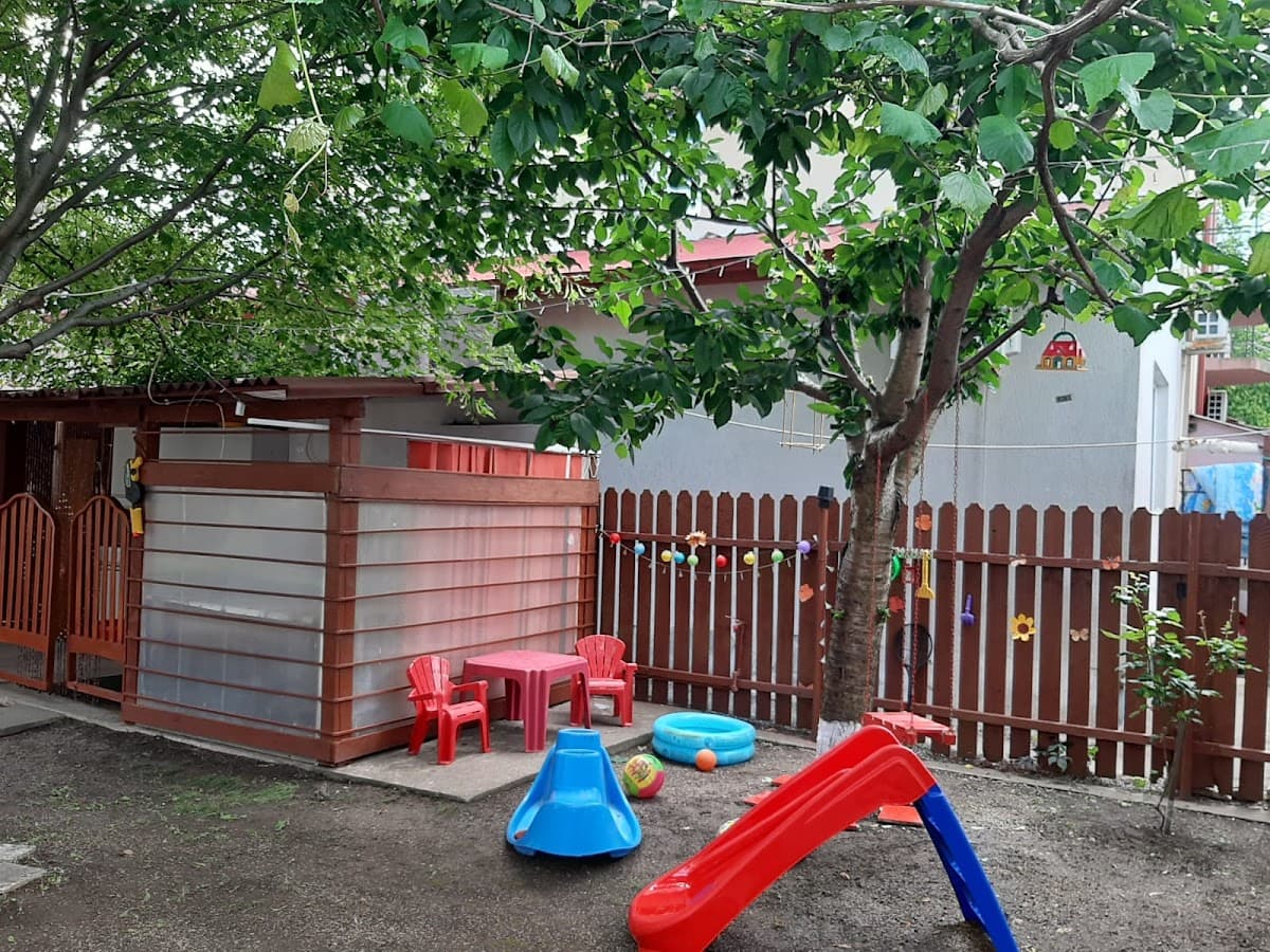 Vila Floarea Soarelui 2