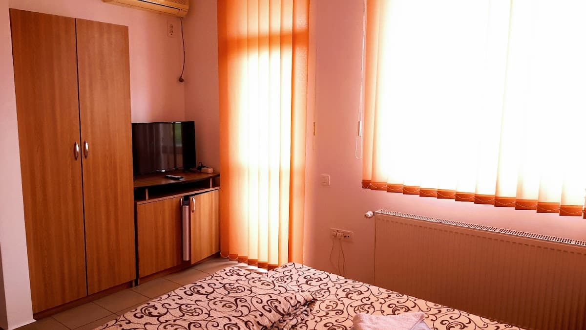 Vila Min / Restaurant autoservire / pizzerie 2