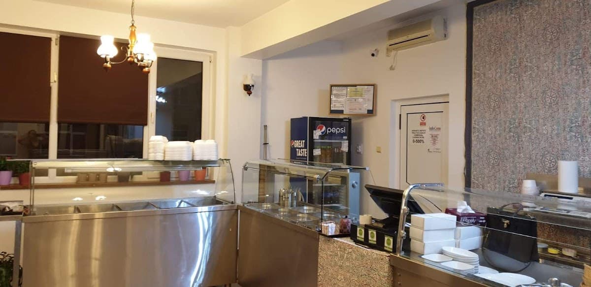 Vila Min / Restaurant autoservire / pizzerie 3