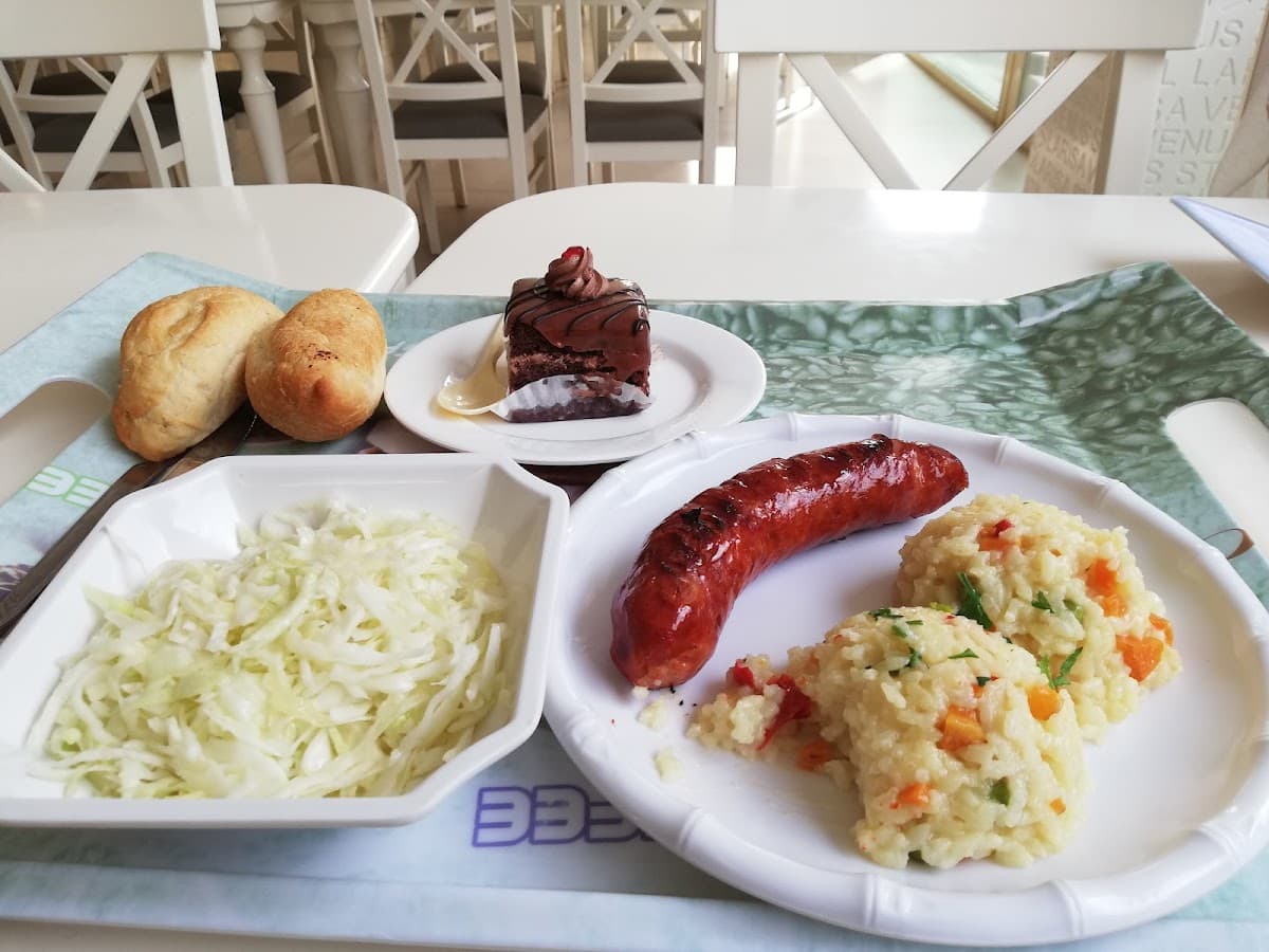 Autoservire Larisa 2