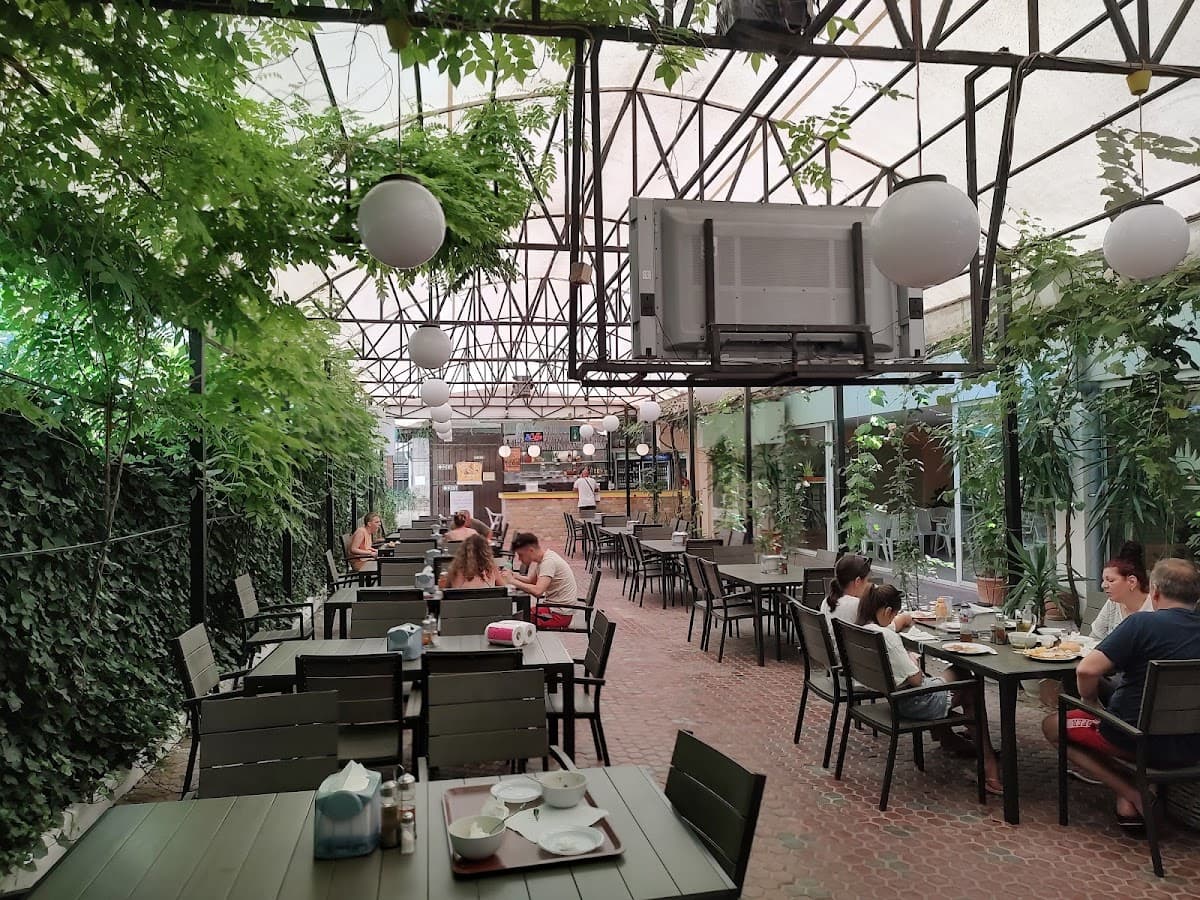 Autoservirea Estival