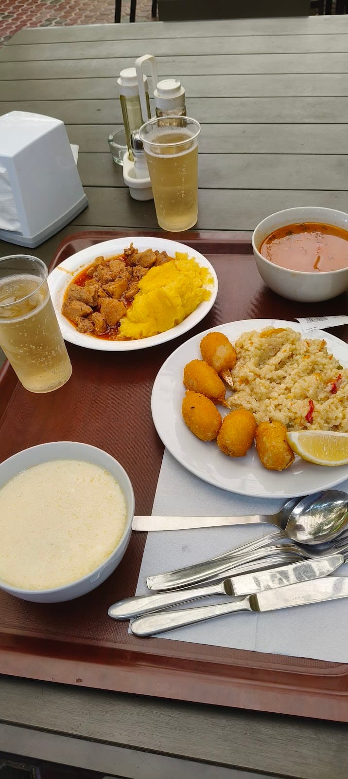 Autoservirea Estival 3