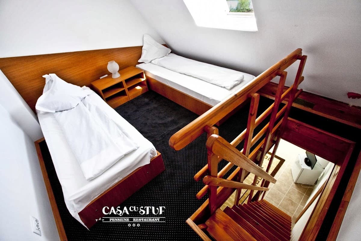 Casa cu Stuf 2