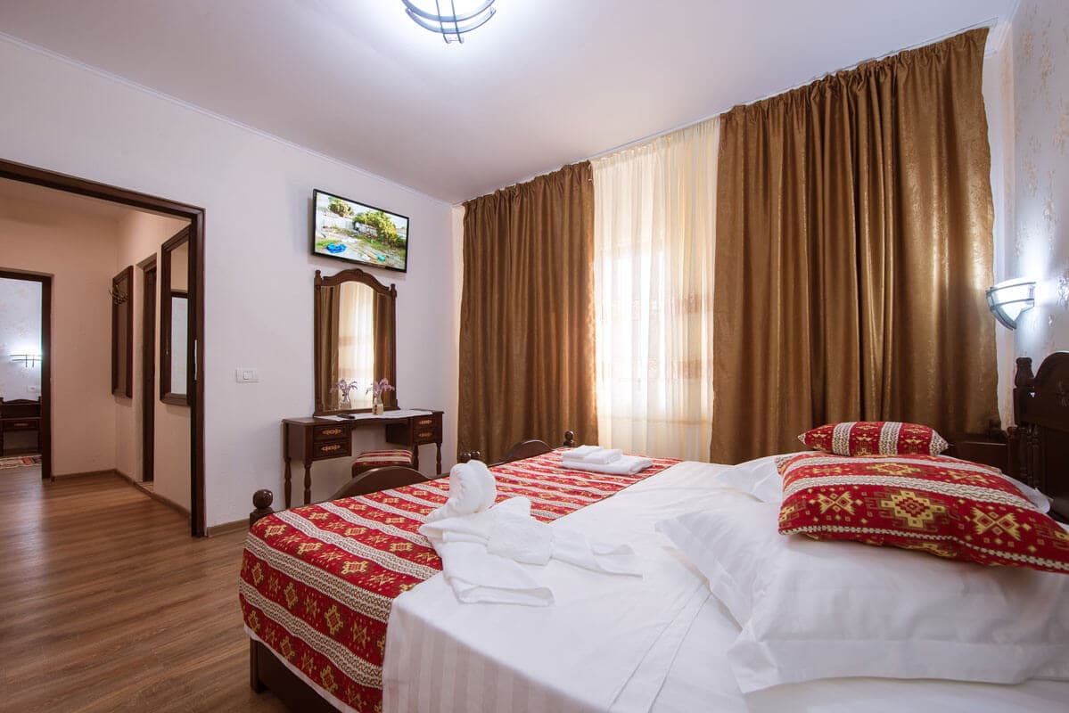 Hanul Hora Românească 2