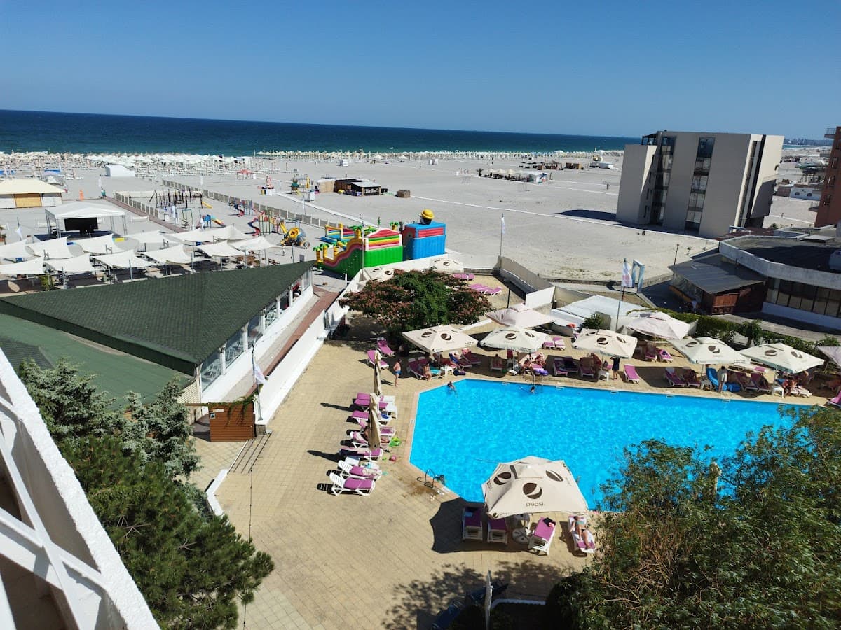 Hotel Savoy Mamaia 3