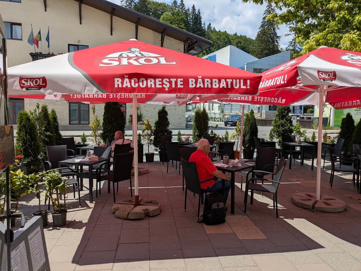 La " Bucătarul vesel"