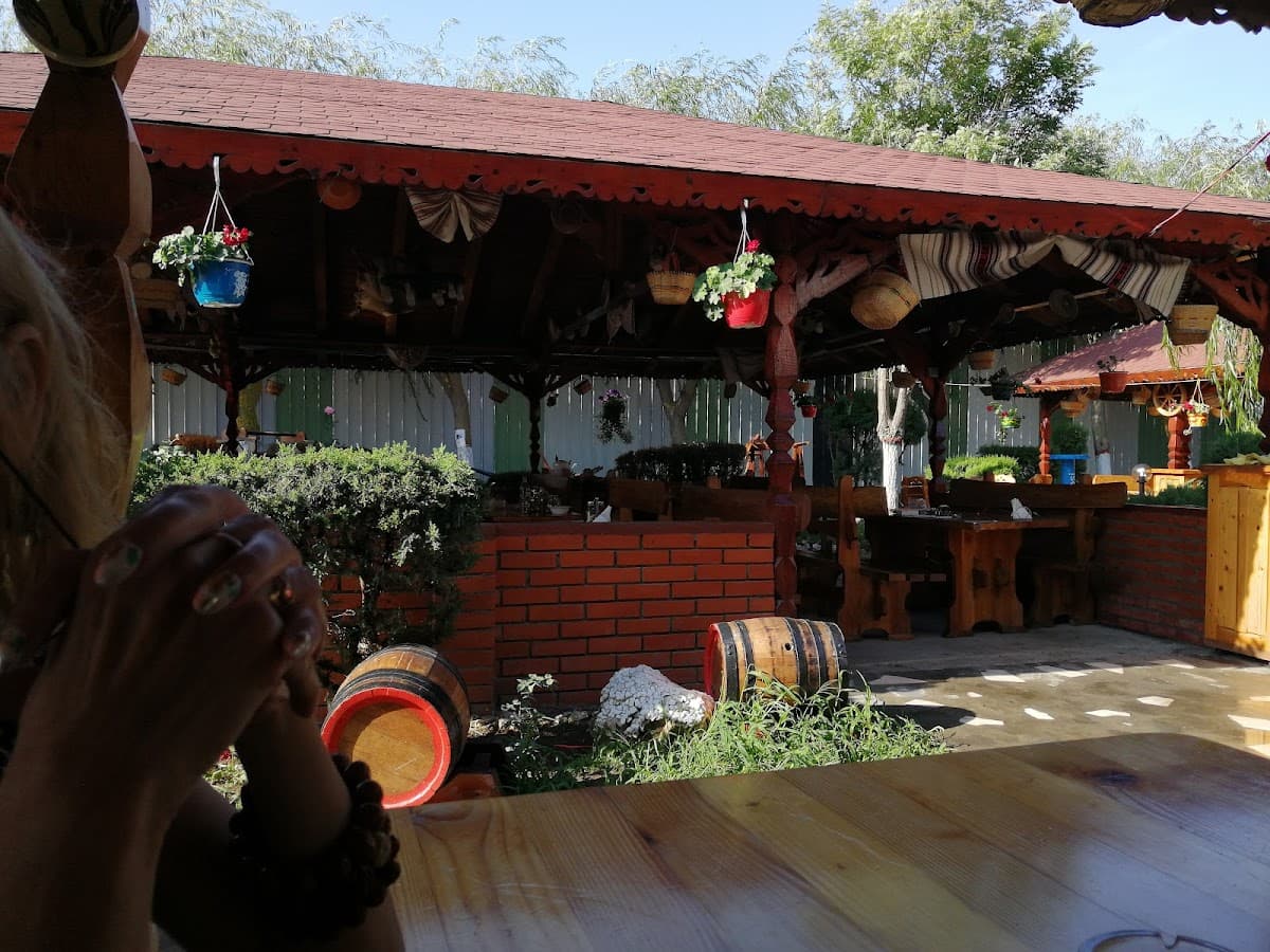 Poienita restaurant cu specific rustic