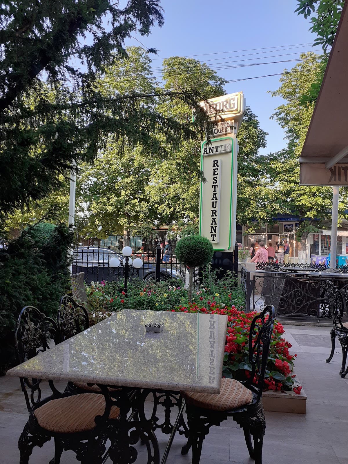 Terasa Antik Jupiter