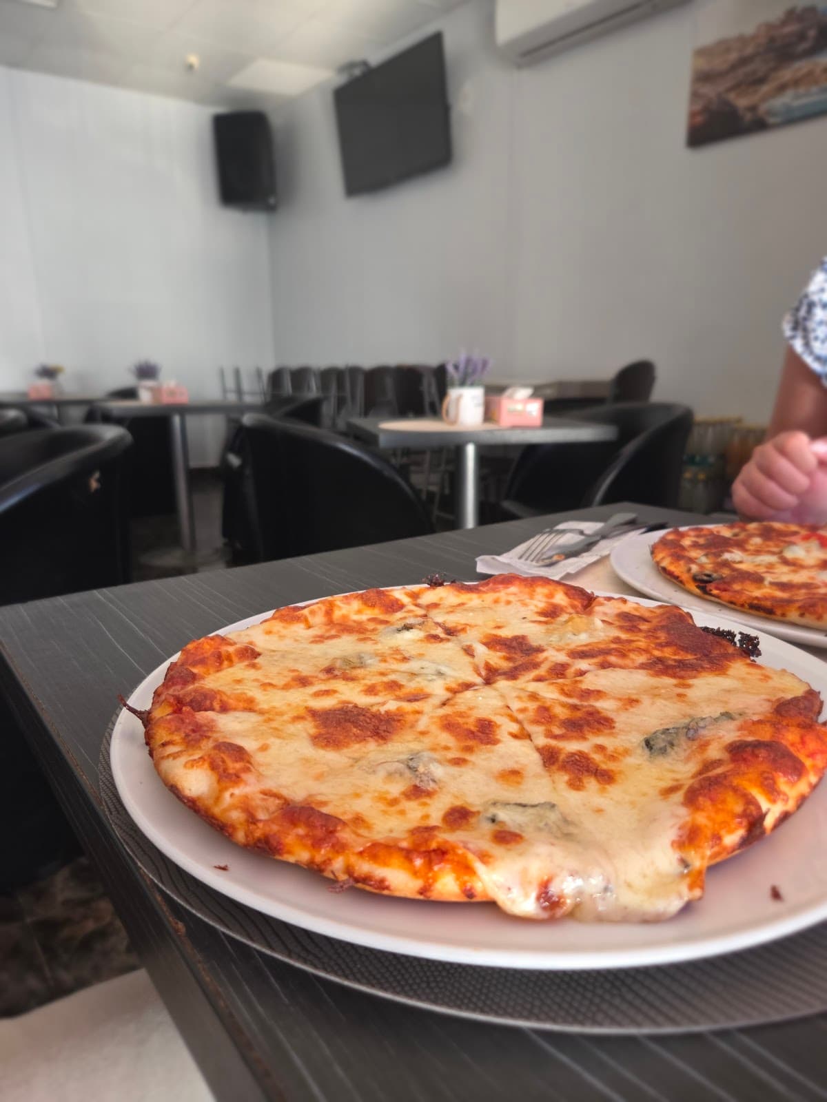 Terasa Pizzerie Lakme 2