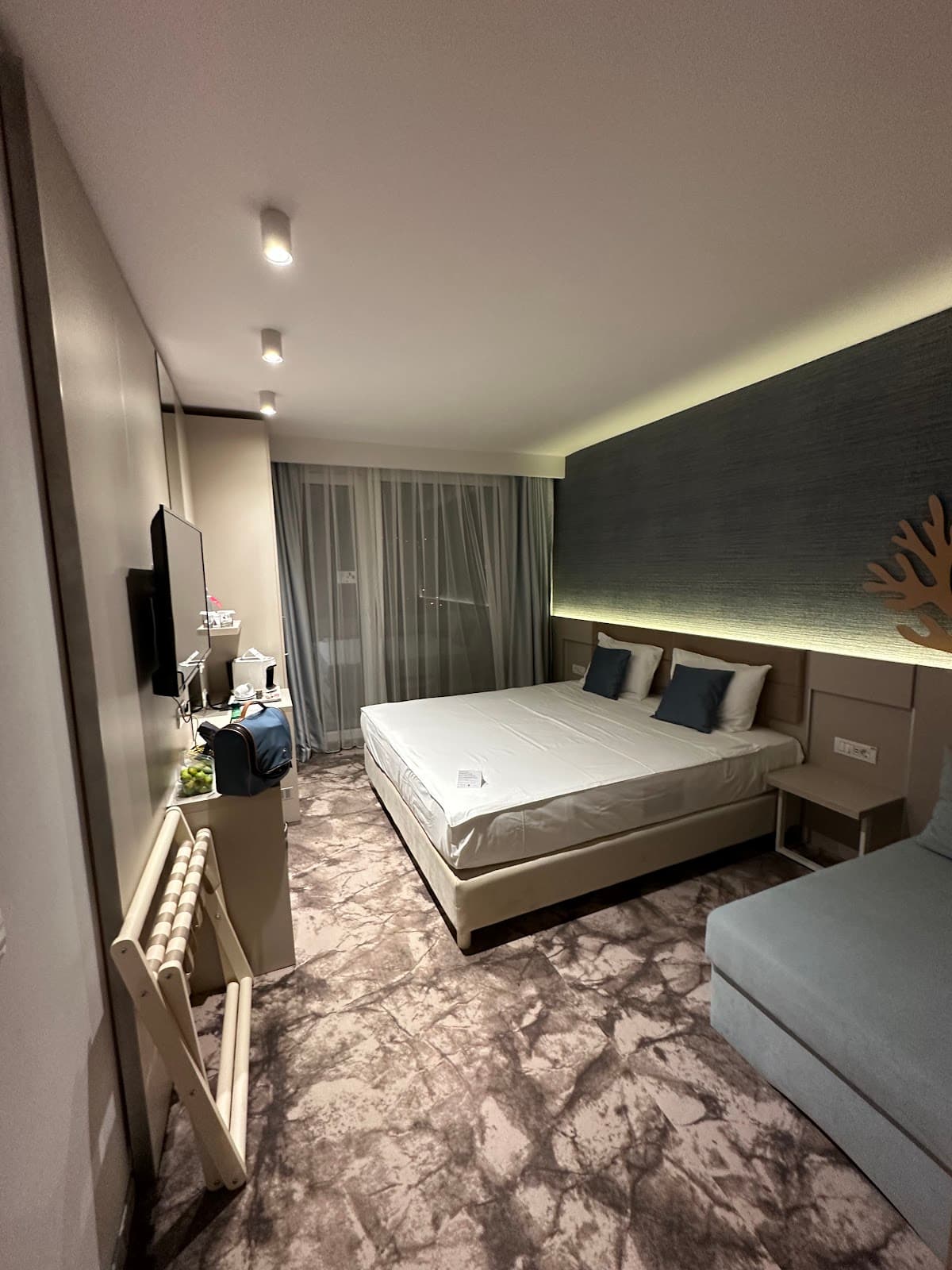 White Tower Mamaia 2