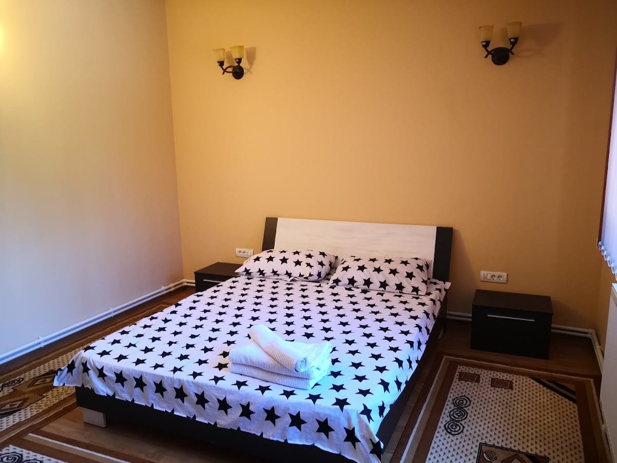 Casa cu verdeață 3