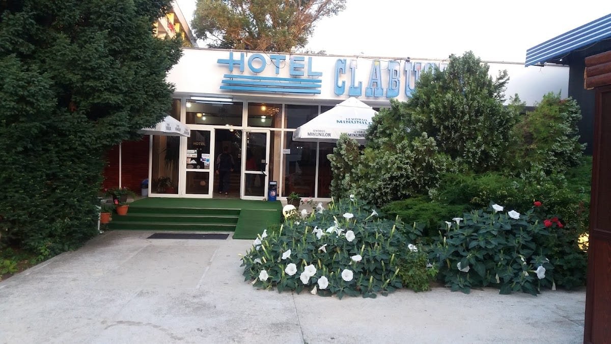 Clăbucet 3