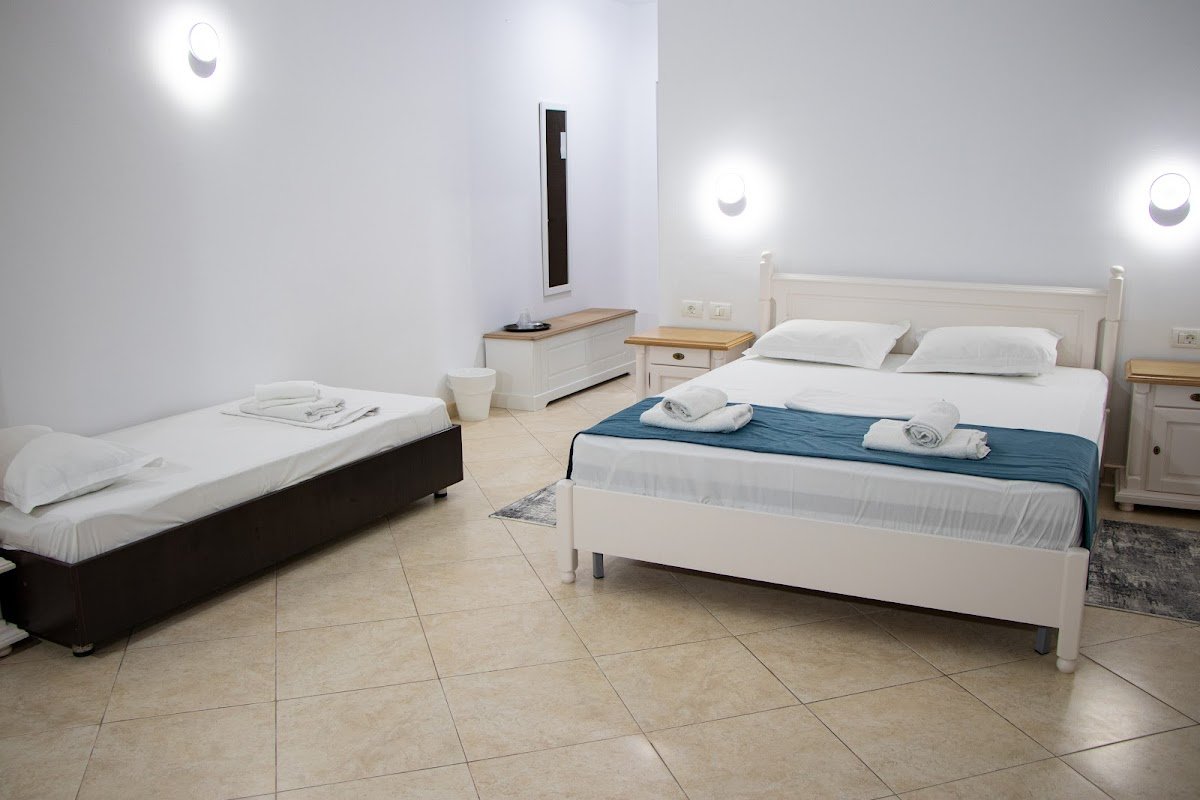 Complex Poienita 2