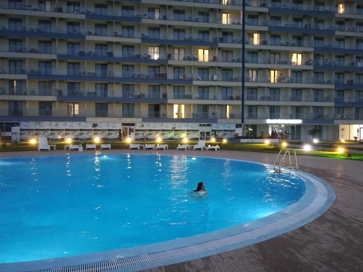 Elena's Condo in Blaxy Resort 3