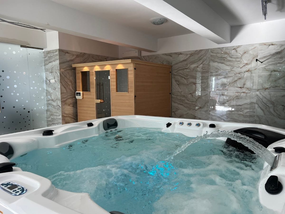 Hotel Cosmos 3