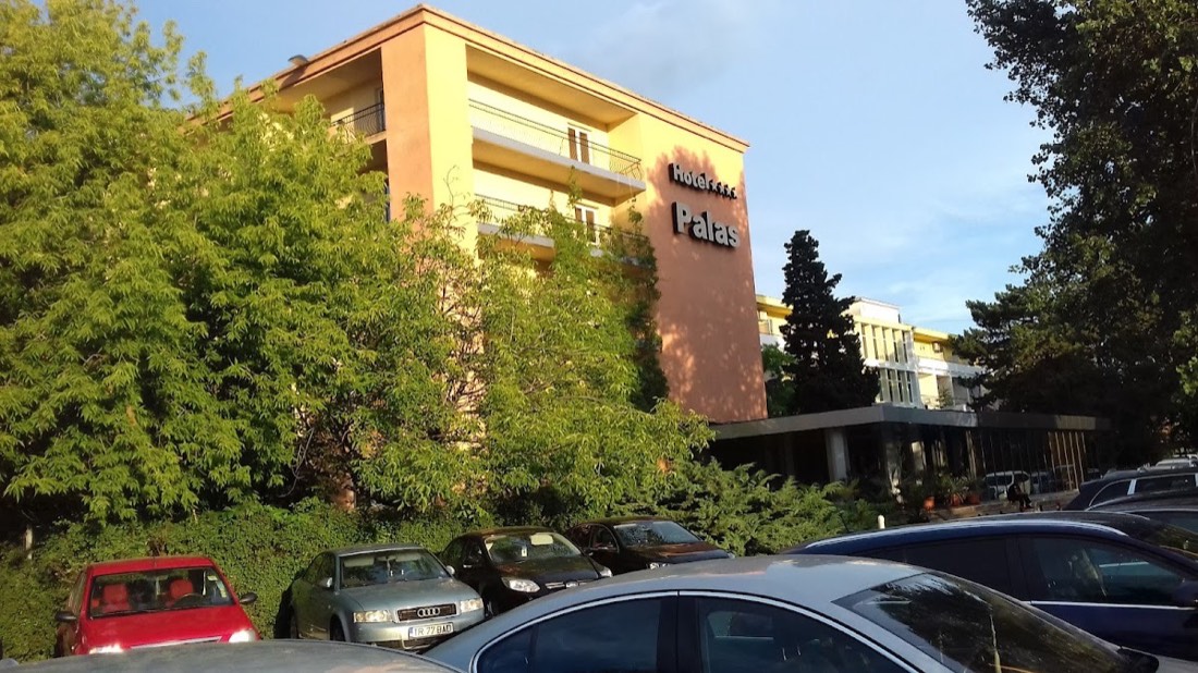 Hotel Pelican