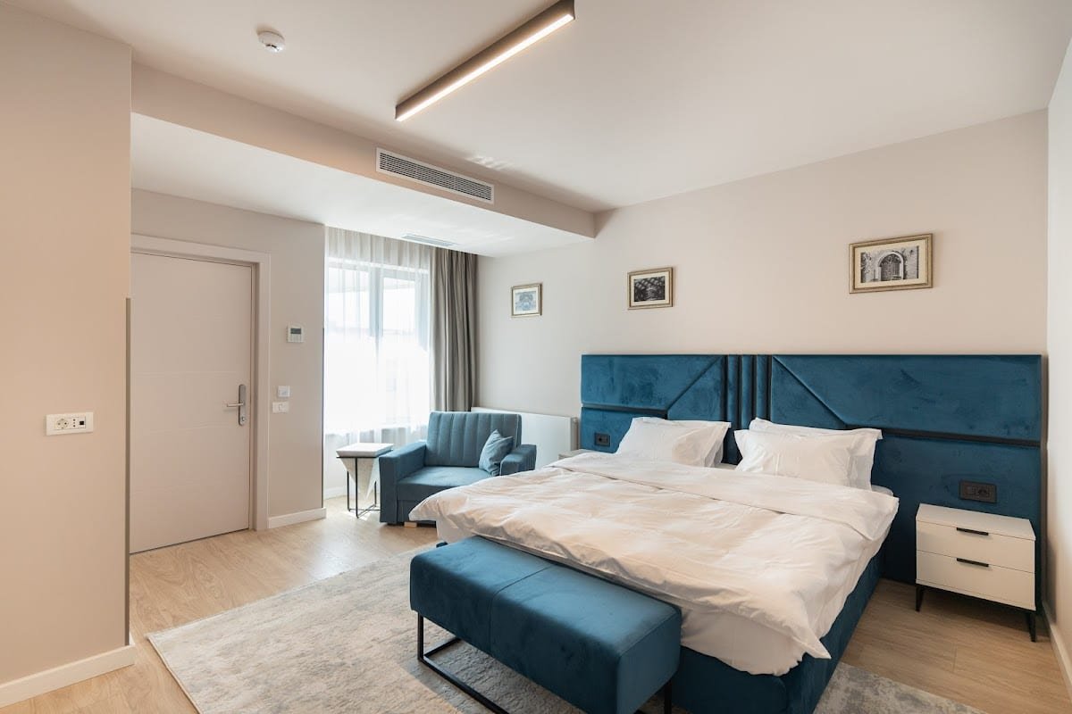 Hotel Tomis 11 2