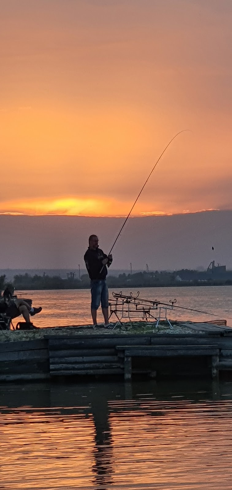 Pescuit Lacul Corbu