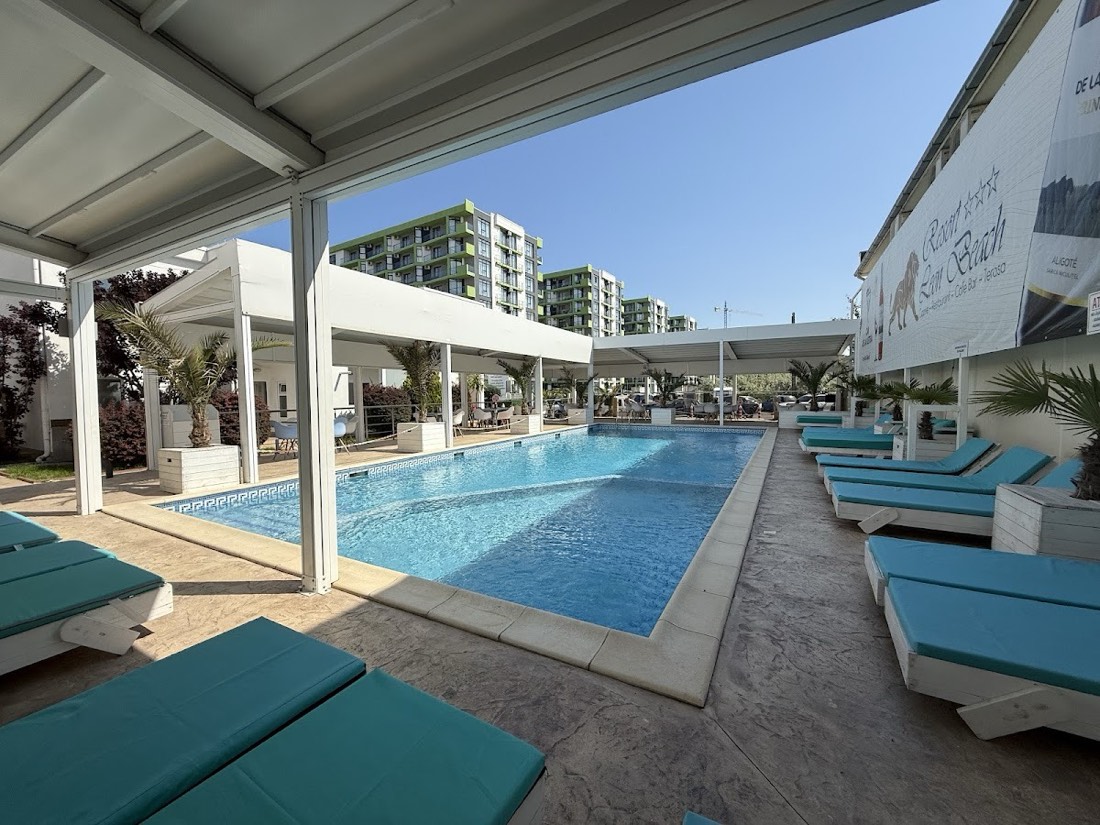Resort Leon Beach