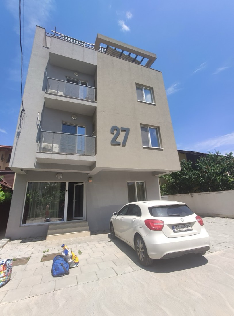 Vila 27