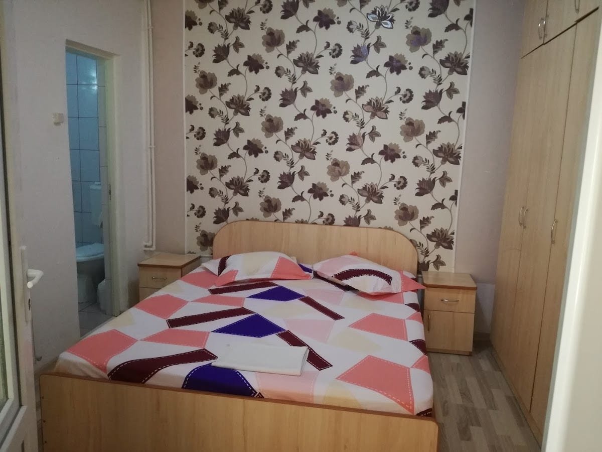 VILA EMY cazare ieftina buna in constanta la mamaia pe litoral la mare in vile pensiuni case 2