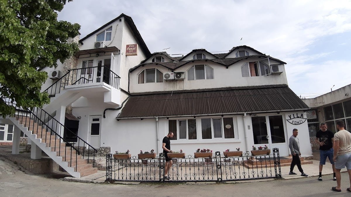 Vila Fonzi 2