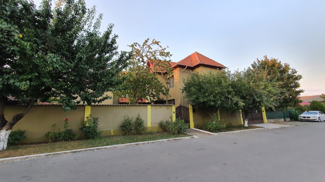 Vila Mugur