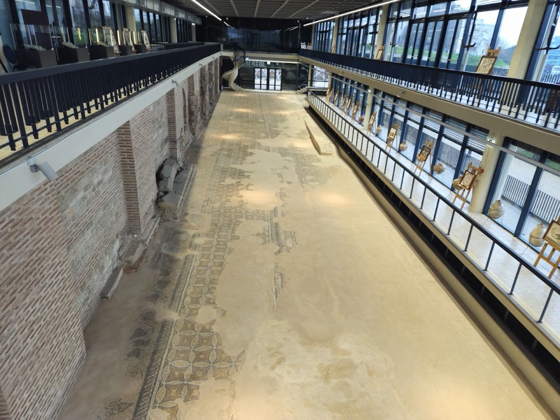 Edificiul Roman cu Mozaic 3