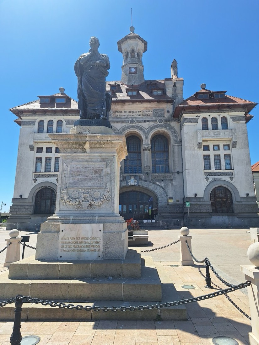 Statuia lui Ovidiu 3