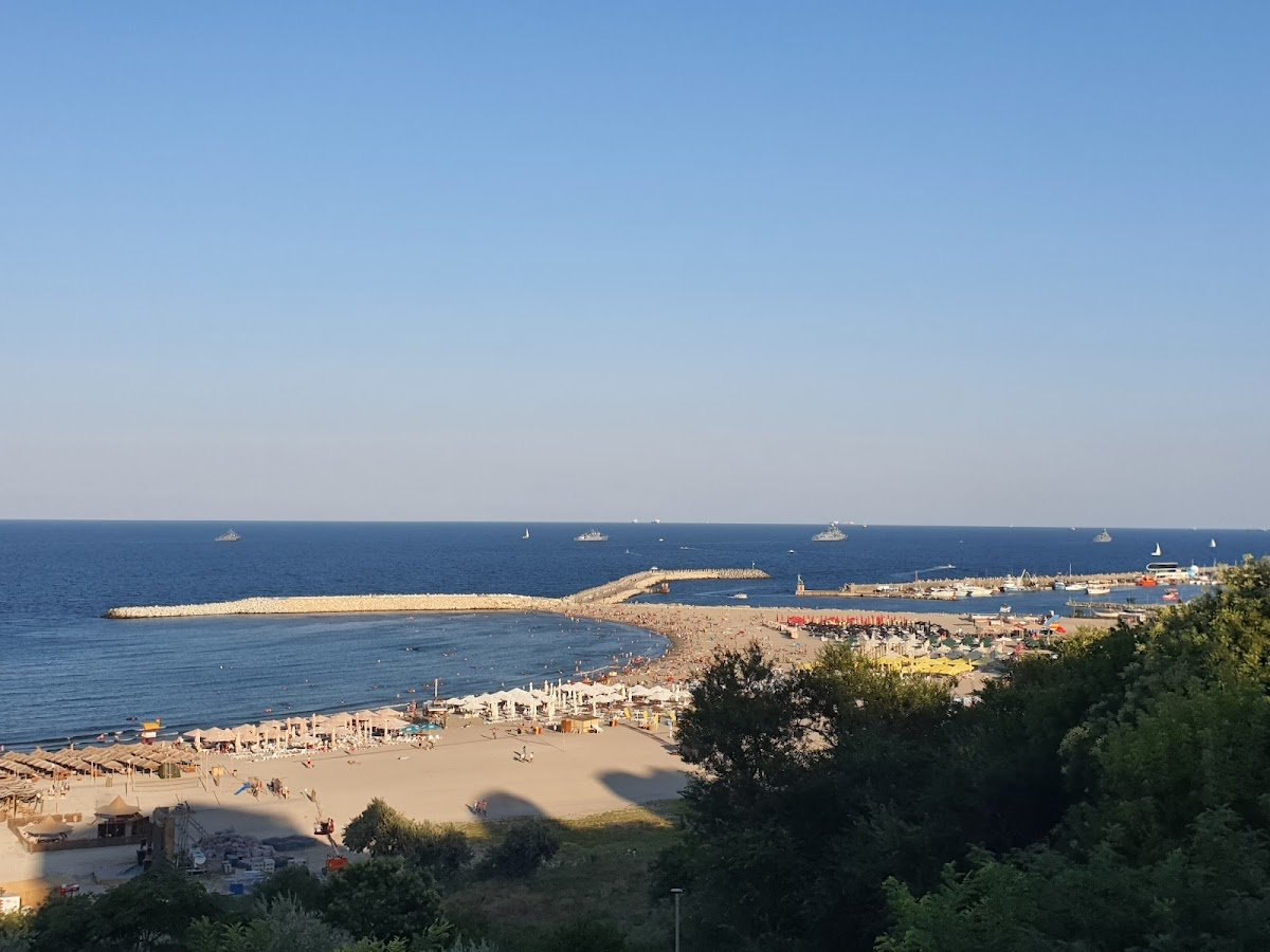 Plaja Modern 2