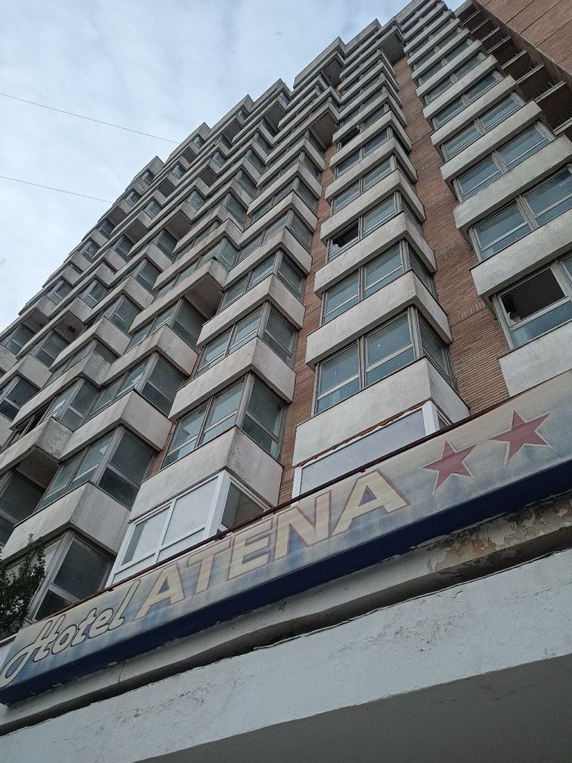 ATENA, RESTAURANT