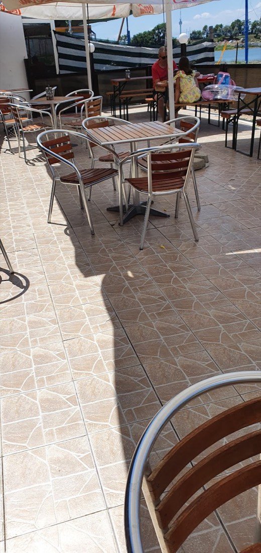 Casa dintre ape 3