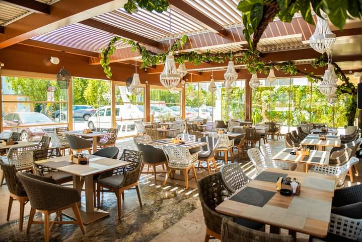 Cavo Pool Restaurant & Lounge
