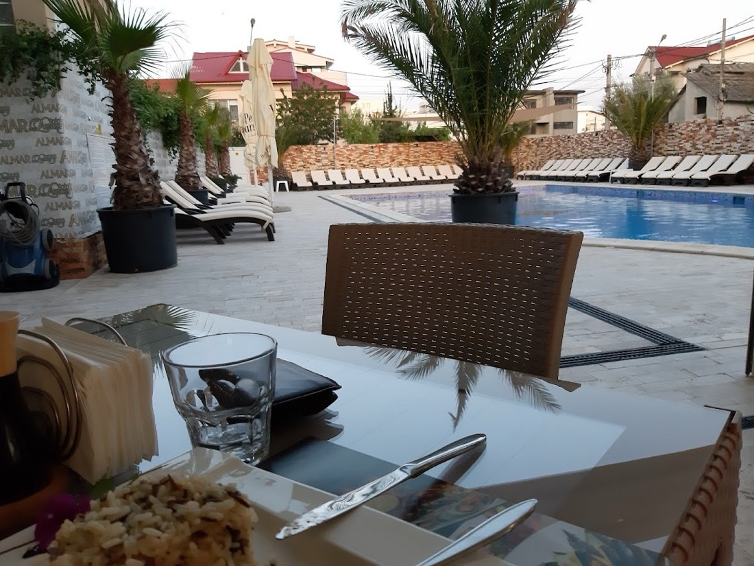 Cavo Pool Restaurant