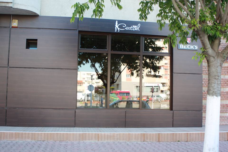 Central Pub