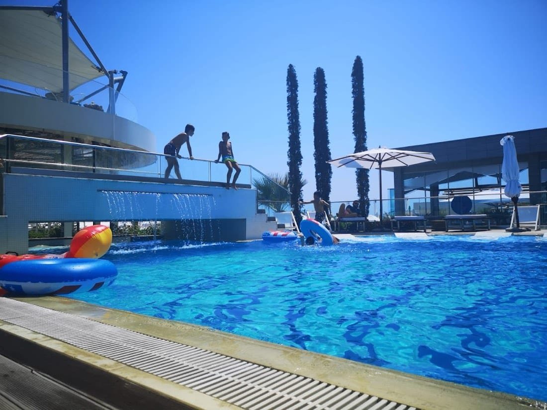 White Tower Mamaia 3